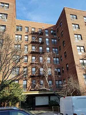 Sold by United Realty Associates | media 10