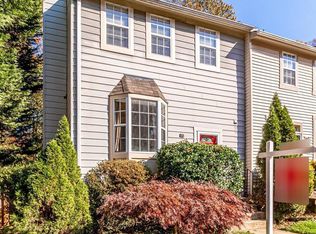 5749 Walnut Wood Ln, Burke, VA 22015