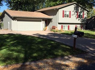 9720 102nd Pl N, Maple Grove, MN 55369
