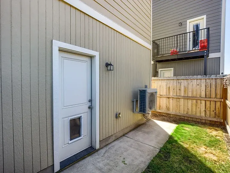 7810 Jacqueline Way — Photo 11