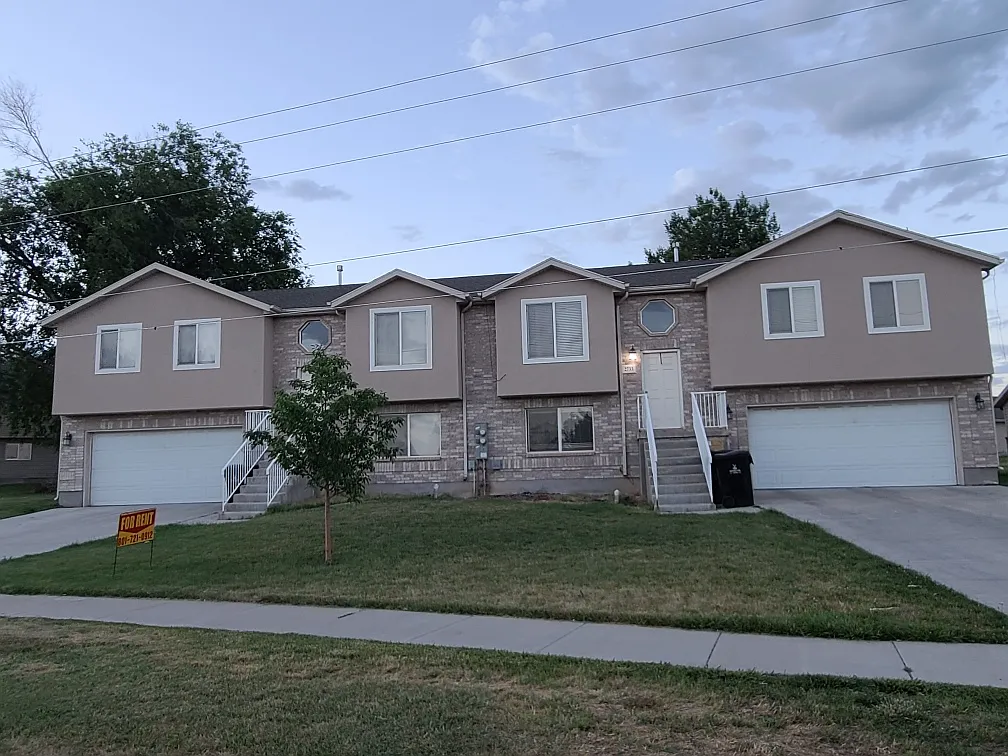 3 bed, 1800 sqft, $2,295 — Photo 1