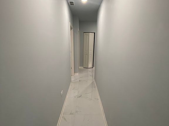3rd image of 7430 S Kenwood Ave #3A