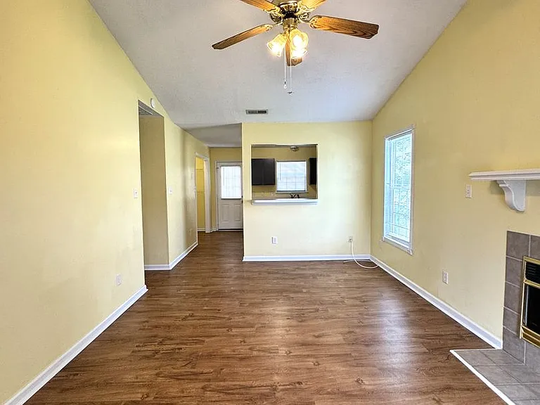 981 W Pueblo Dr — Photo 2