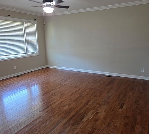 3rd image of 701 Washington St