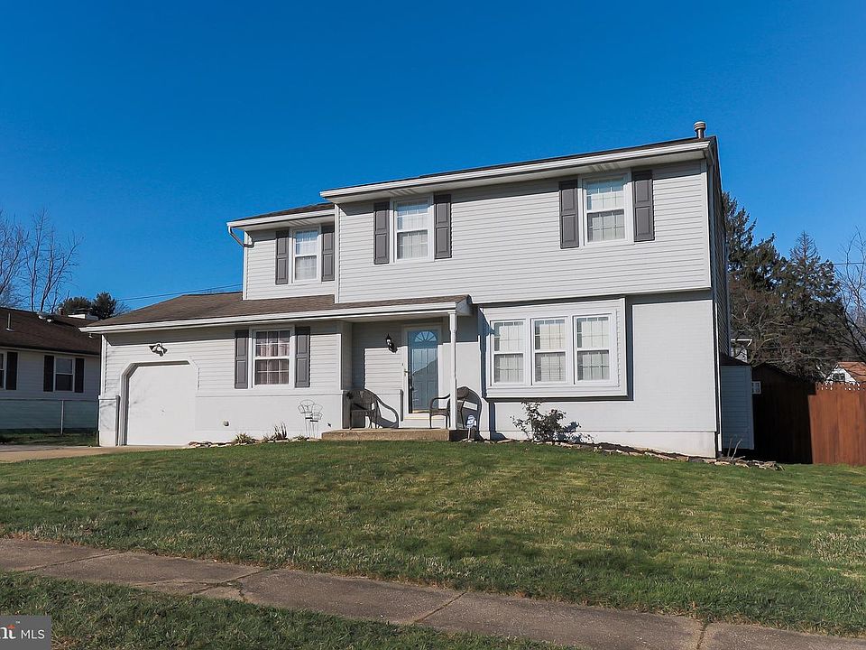 1st image of 2317 Smiths Ln