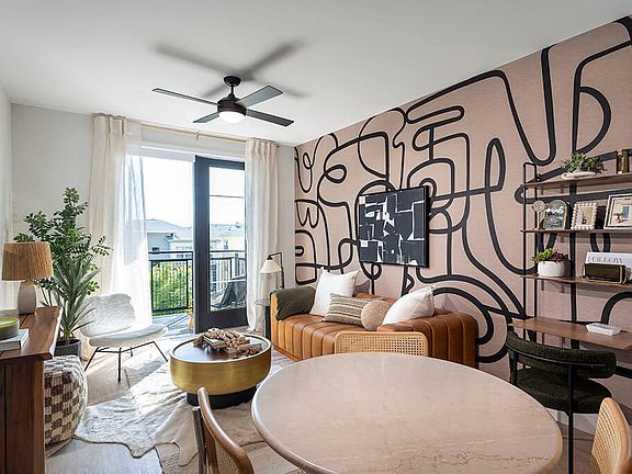 5th image of 333 Ellington Blvd #223