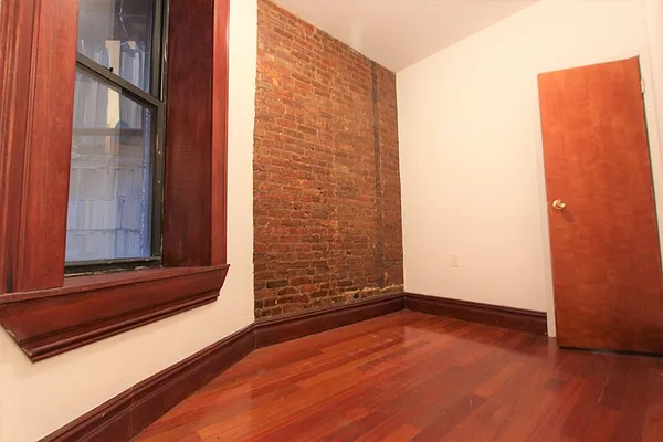 Rented by Dynamik Realty | media 23