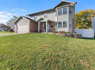 1226 Colby Dr, Saint Peters, MO