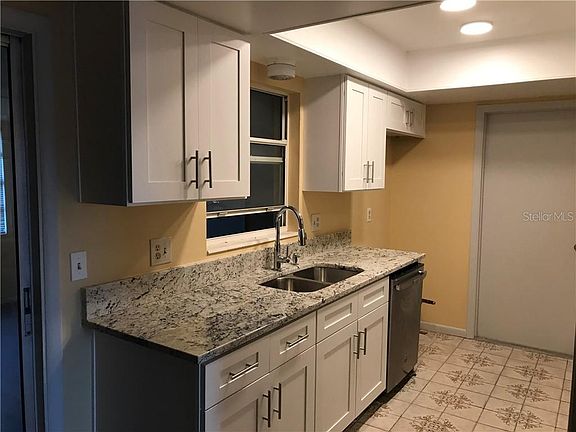5th image of 6348 Forecastle Ct