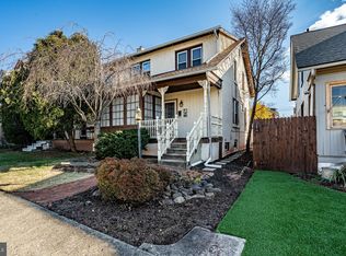 1422 Juniper St, Norristown, PA 19401