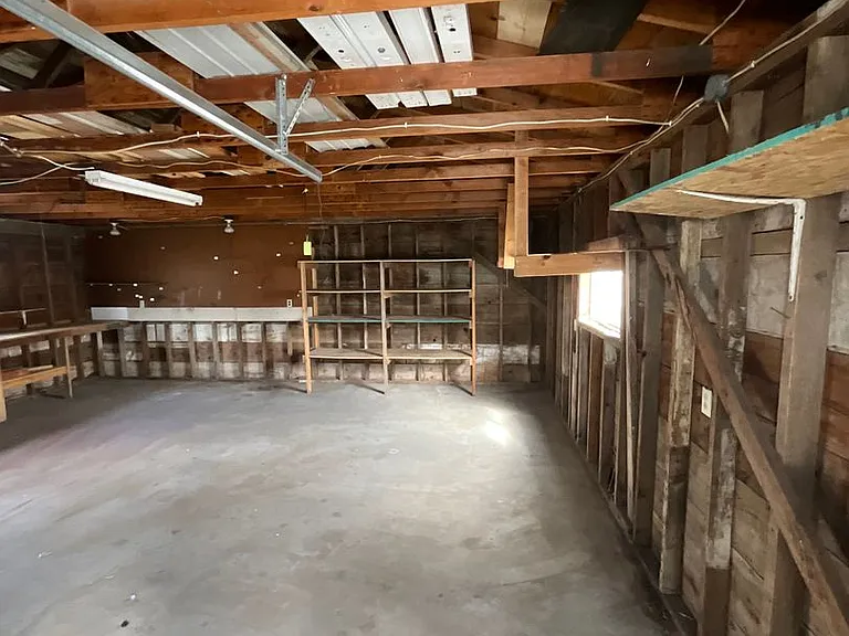 306 Jefferson St — Photo 8