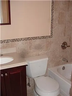 Sold by R New York | media 5