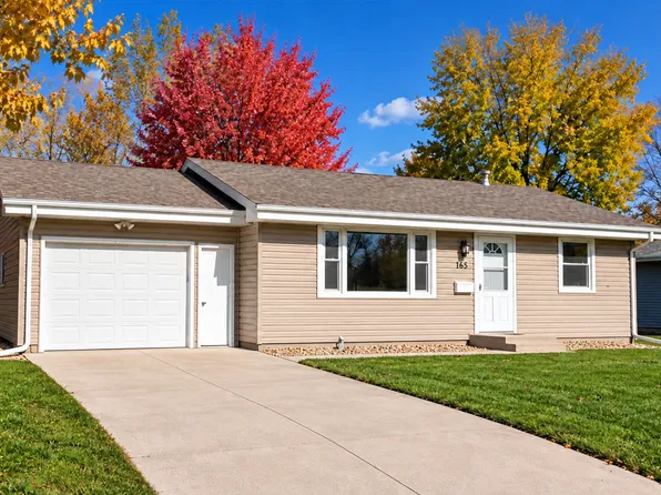 445 Northwoods Ave NE, Hutchinson, MN 55350