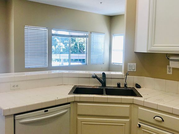 5th image of 39659 Columbia Union Dr Unit B