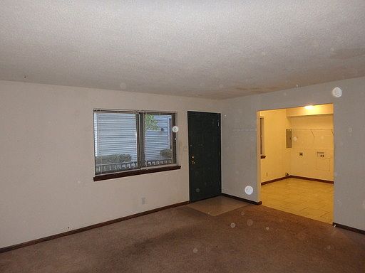 2nd image of 9 Old Highway 63 S APT 01