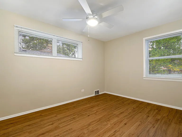 235 W Hickory Rd — Photo 9