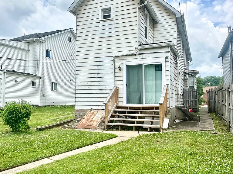 517 E Railroad Ave #2 — Photo 15