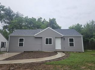 1011 Kentland Dr, Neosho, MO 64850