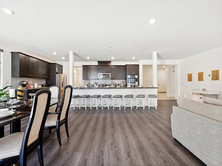Spacious dining area that comfortably accommodates 10 or more guests_perfect for gatherings!