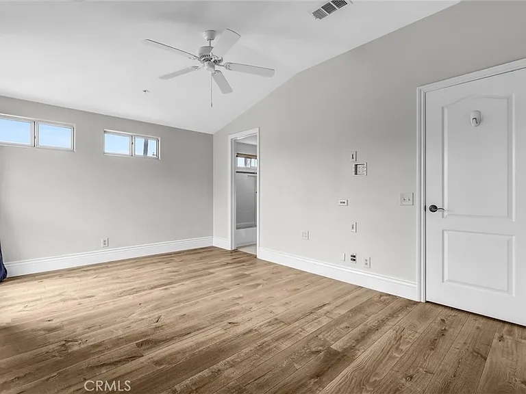 2101 E 15th St — Photo 19