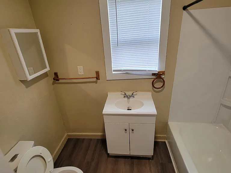 1728 Milburn St — Photo 2