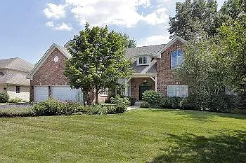 2647 Maple Ave photo 1