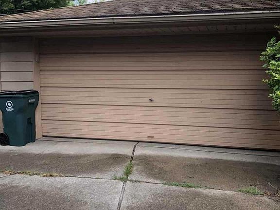 3rd image of 1817 Harwood Ave