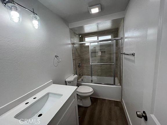 4th image of 2635 E Almond Ave #B