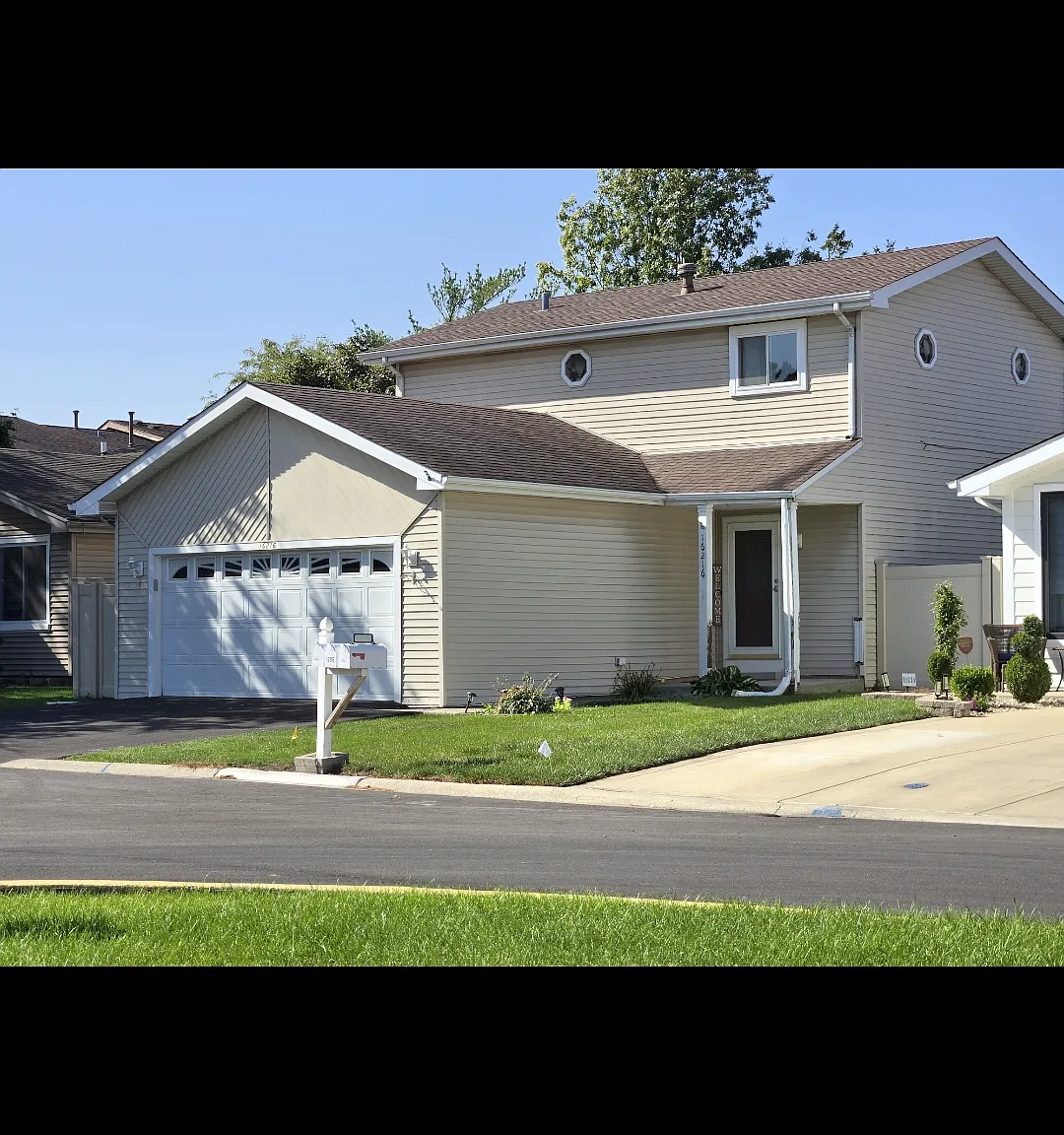 3 bed, 1.5 bath, 1267 sqft, $2,800 — Photo 1