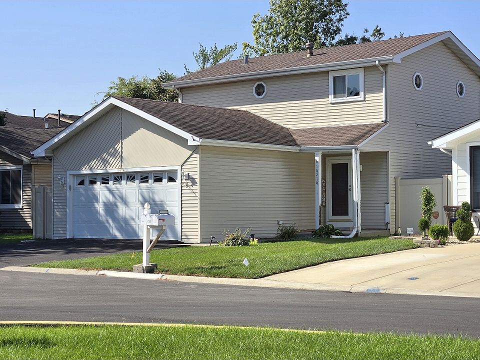1st image of 16216 Hawthorne Ln