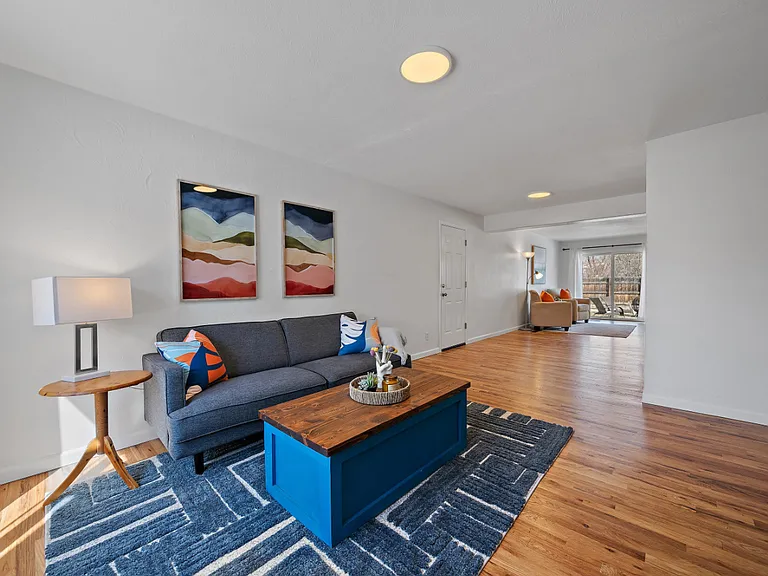 3224 S Elm St — Photo 18