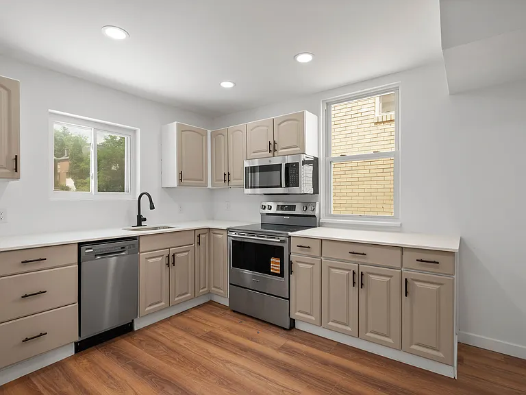 147 Clairmont Ave — Photo 14