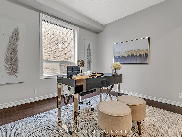 40 Britannia Ave E — Photo 24