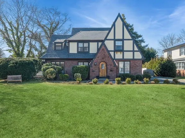 67 Bedell Avenue, Hempstead, NY 11550