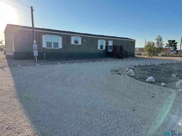 6517 W Vest Rd, Carlsbad, NM 88220