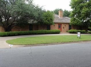 900 Mohawk Dr, Burkburnett, TX 76354