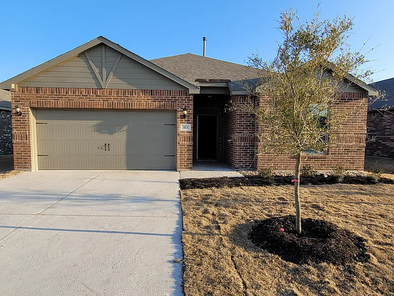313 Zimmet Dr — Photo 6