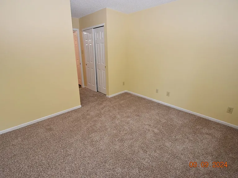 658 Florence Dr — Photo 11