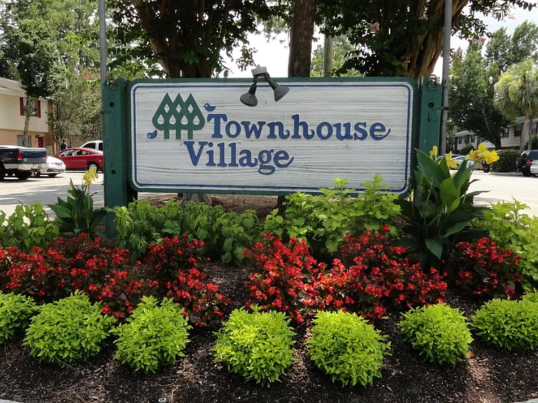 Townhouse Village — Photo 1