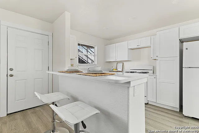 3409 Commercial Ave — Photo 4