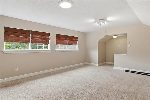 219 Nottoway Dr — Photo 13
