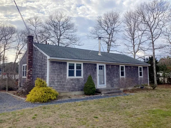 43 Orchard Rd, Mashpee, MA 02649