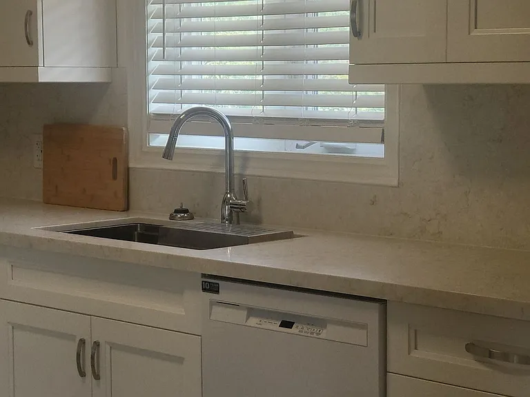 492 Pinegrove Rd — Photo 15