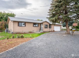 19426 Golf Club Rd NW, Soap Lake, WA 98851