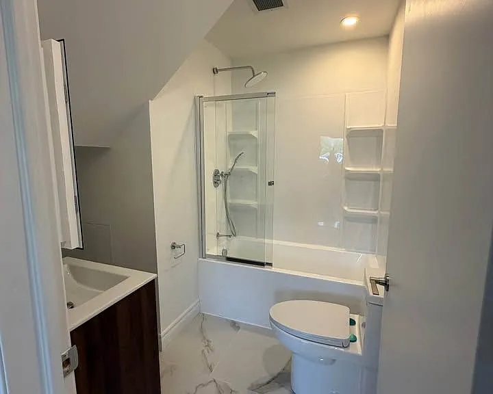 14 Rainswood Ct N #MAIN FLOOR — Photo 5