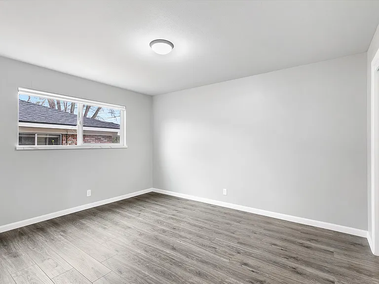 1570 Lander St — Photo 6