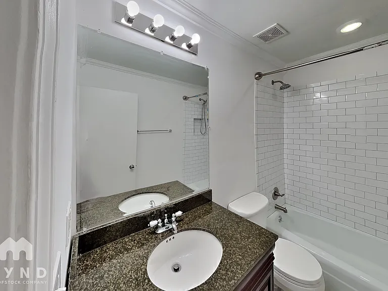 3083 Colonial Way #F — Photo 8