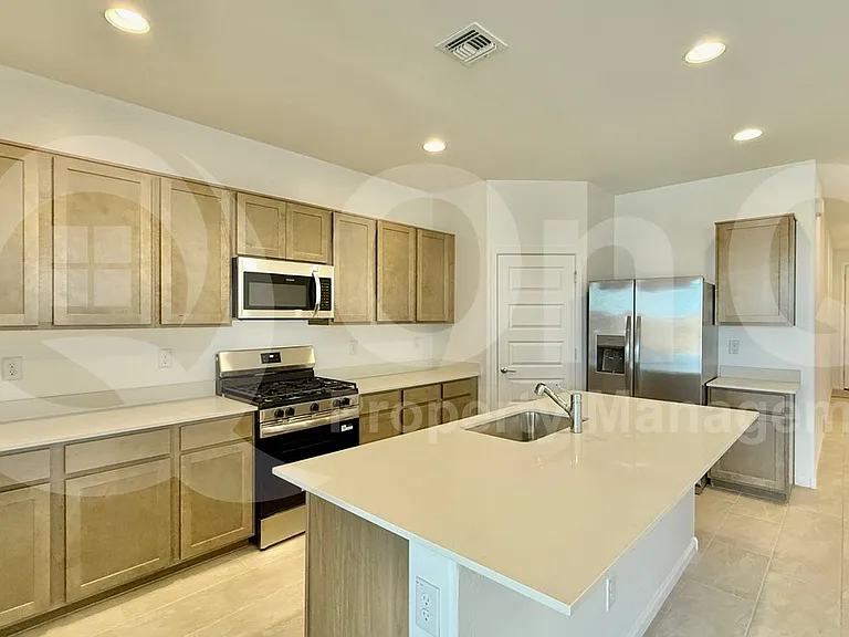 3254 N 98th Ln — Photo 15