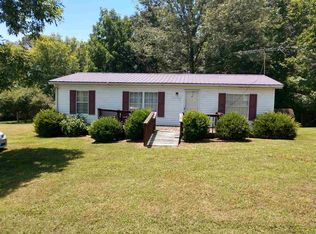 990 Deerfield Rd, Rutledge, TN 37861