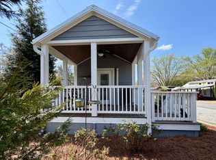 47 Drifting Brook Ln, Flat Rock, NC 28731